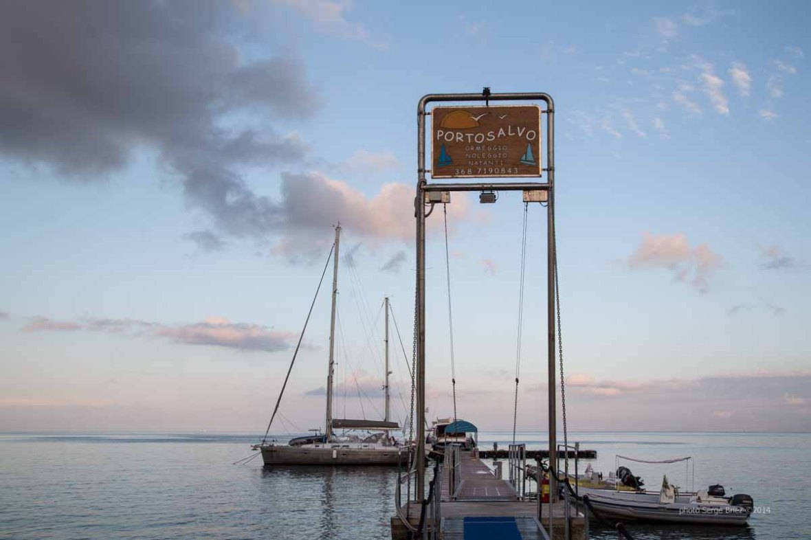 Lipari bay , pontoons mooring photographed by Serge Briez ©2014 Cap médiations, Thera Explorer
