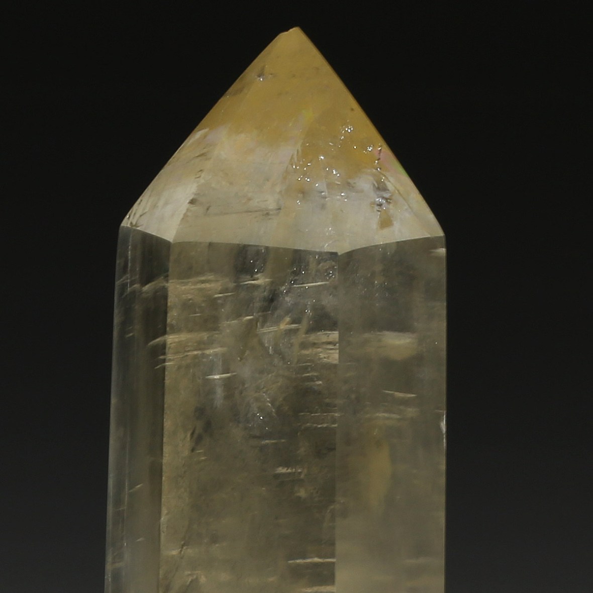 Calcite topaz photographed by Serge Briez for Imagin'all (http://www.cristaux-sante.com)