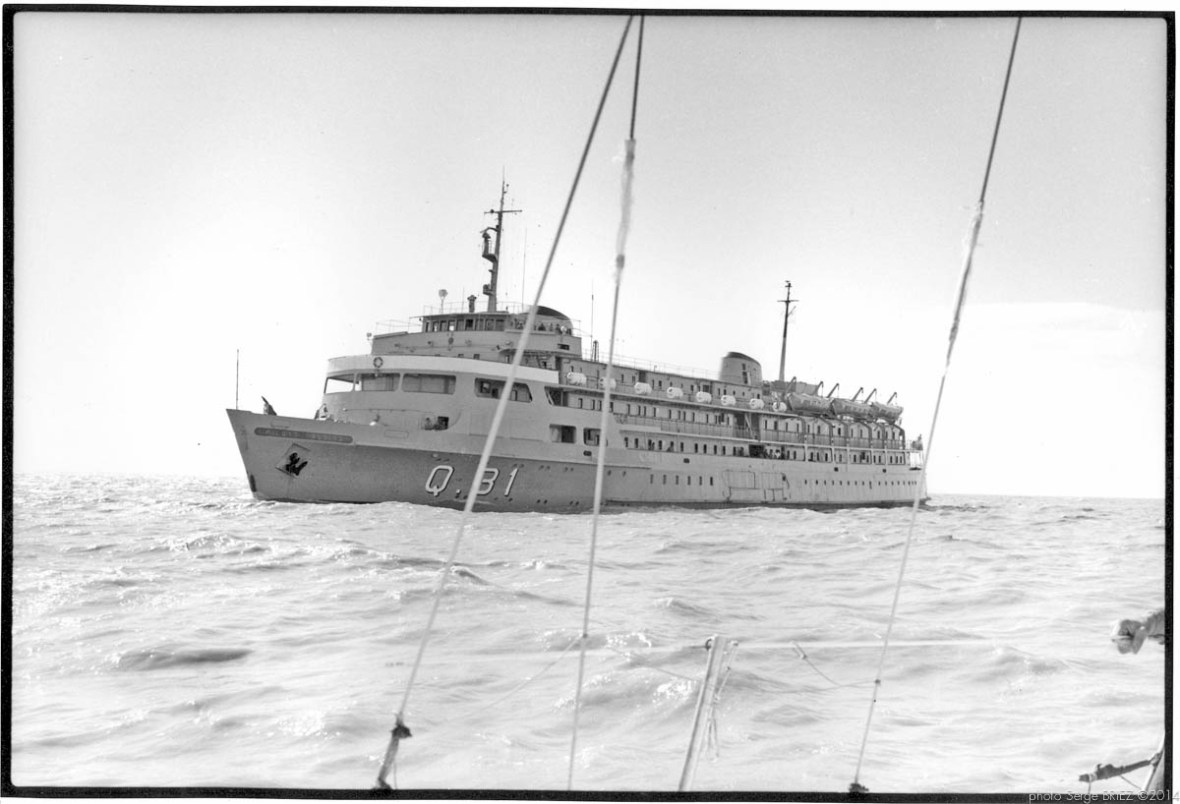 Argentine war vessel on the Rio de la Plata, April, 1982, photographed by Serge Briez, ©2014 Cap médiations