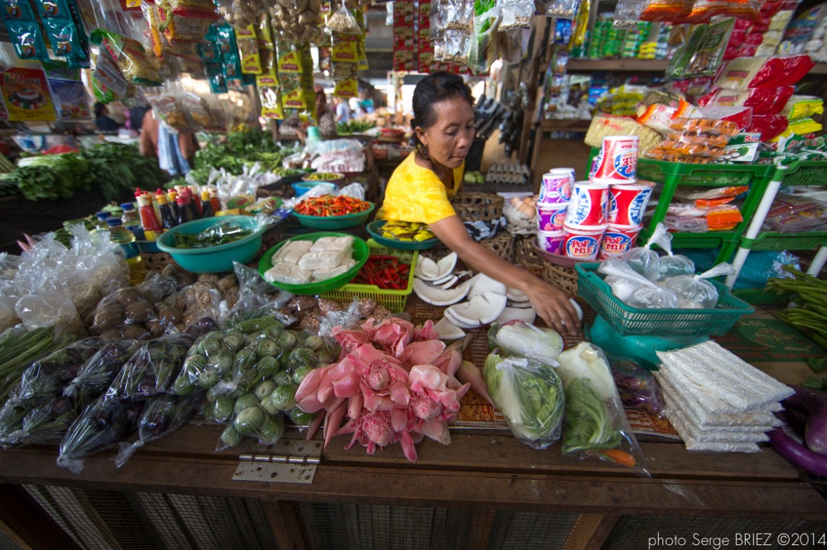 Bali's market photographed by Serge Briez