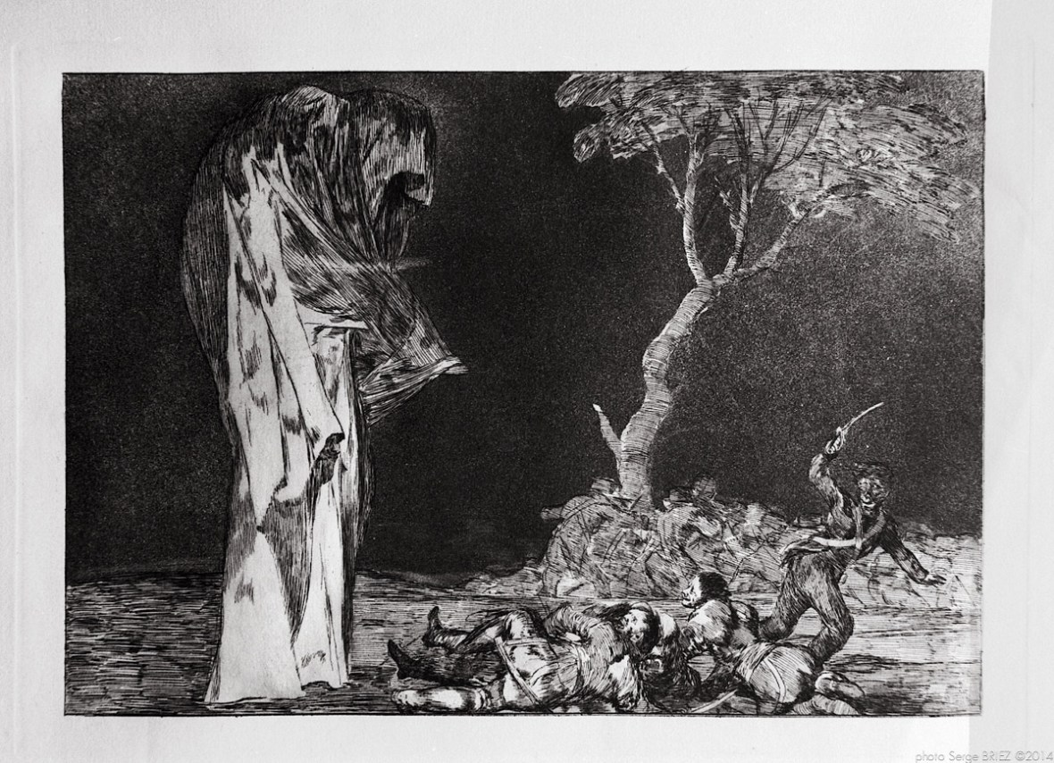 Print from the series "Los Disparates" (1864) by Francisco Goya. Plate 02 : "Disparate de miedo" photographed by Serge Briez ©2014 Cap médiations