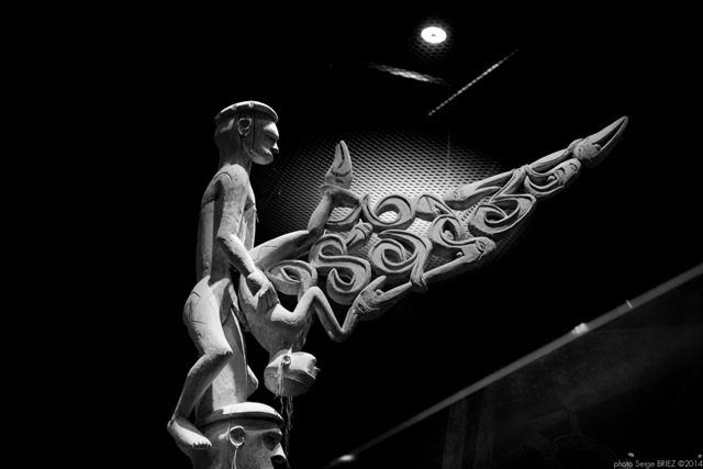 anthropomorphic sculptures hybrid, Primitive art,in museum quai Branly photographed by Serge Briez, ©2014 Cap médiations