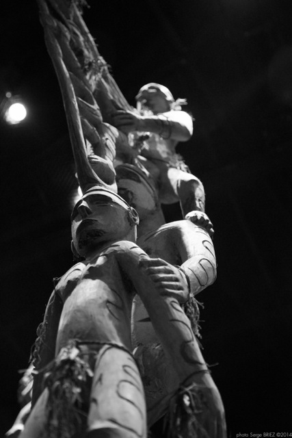 anthropomorphic sculptures hybrid, Primitive art,in museum quai Branly photographed by Serge Briez, ©2014 Cap médiations