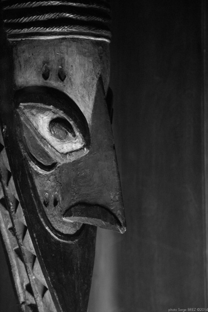 Primitive art, anthropomorphic masks, in museum quai Branly photographed by Serge Briez, ©2014 Cap médiations