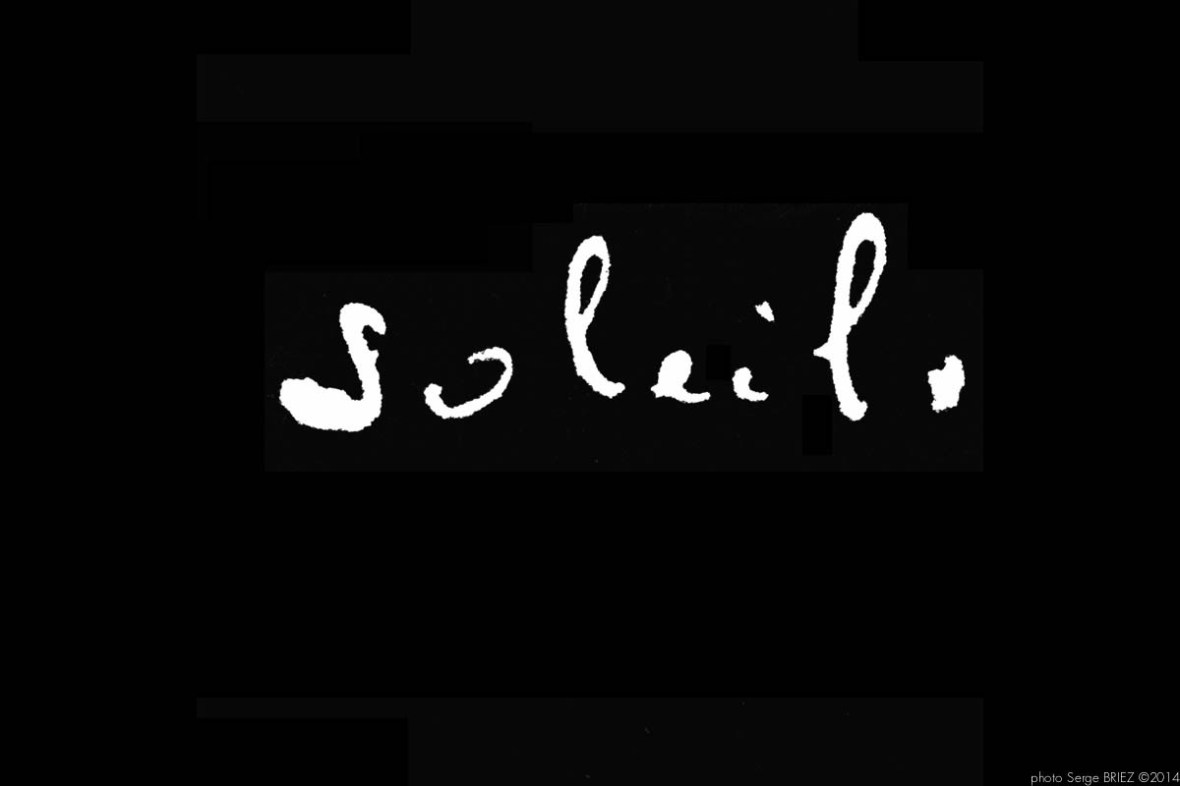 Word "Soleil" by Vincent Van Gogh photographed by Serge Briez, ©2014 Cap médiations