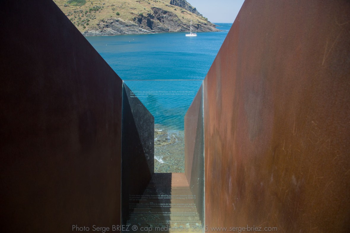 PASSAGES, Dani Karavan en hommage à Walter Benjamin - photo Serge Briez ®capmediations.2015 reproduction iinterdite