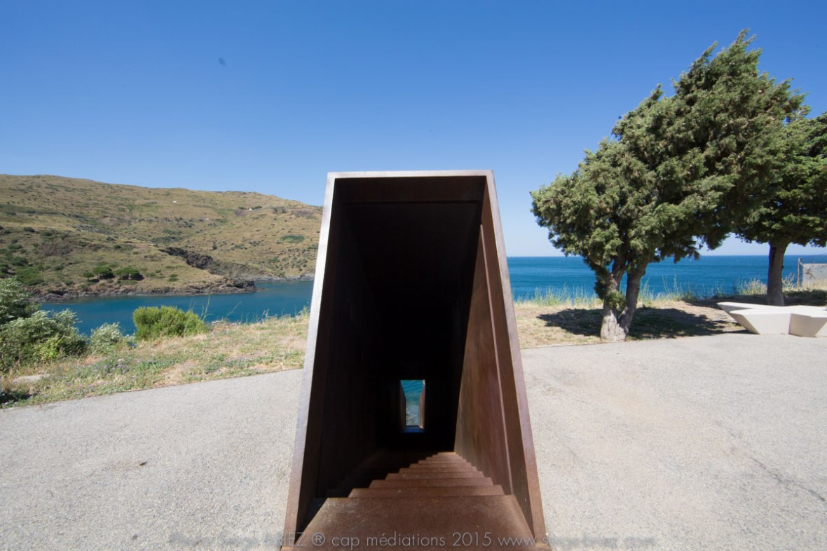 PASSAGES, Dani Karavan en hommage à Walter Benjamin - photo Serge Briez ®capmediations.2015 reproduction iinterdite