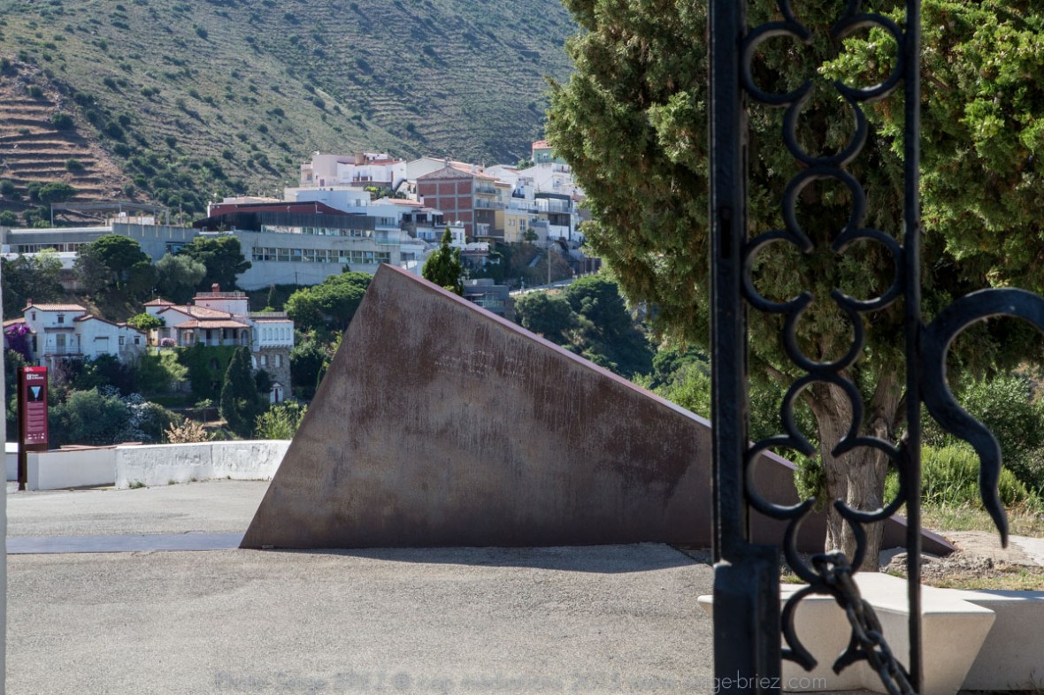 PASSAGES, Dani Karavan en hommage à Walter Benjamin - photo Serge Briez ®capmediations.2015 reproduction iinterdite